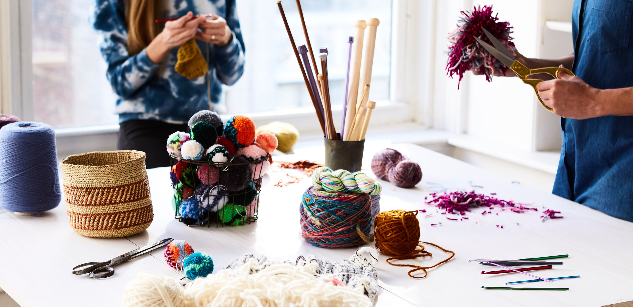 2016-12-14-etsy-project-leo-hero-homepage-pom-poms-0973-w