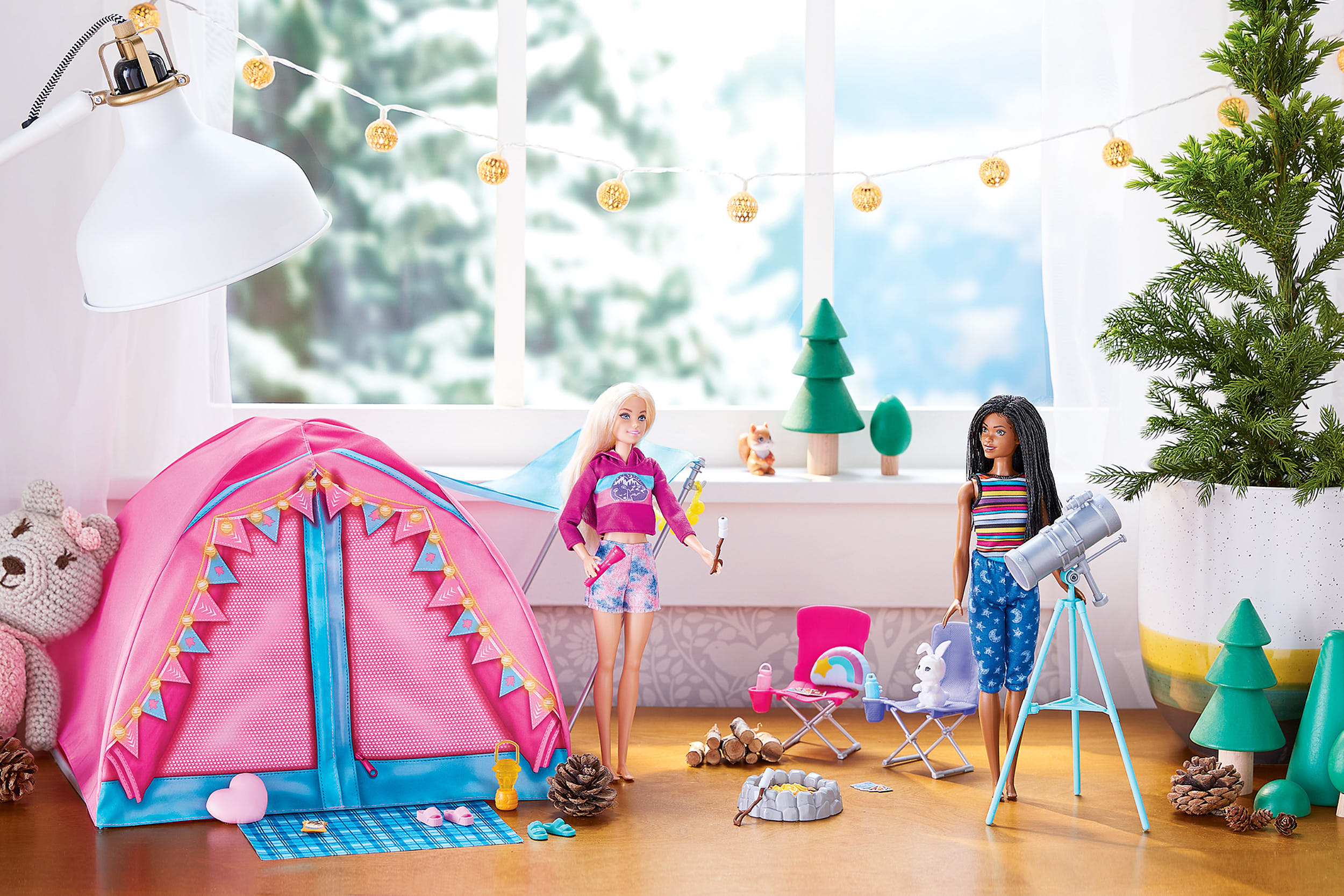 HTB2022_Mattel_BarbieLetsGoCampingTent_ED_R2_web